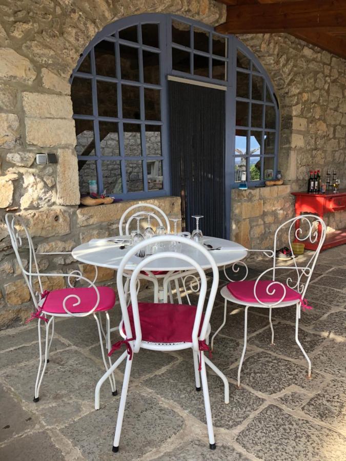 Bed and Breakfast L'Apogee Labeaume Exterior foto