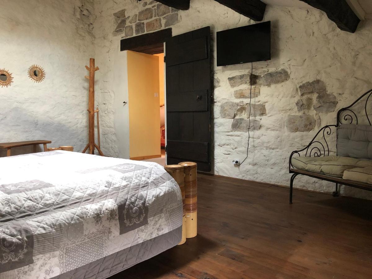 Bed and Breakfast L'Apogee Labeaume Exterior foto