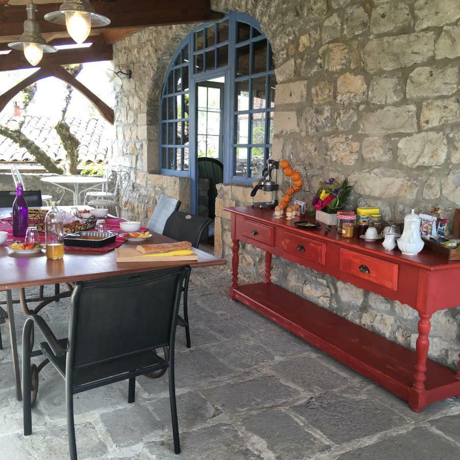 Bed and Breakfast L'Apogee Labeaume Exterior foto